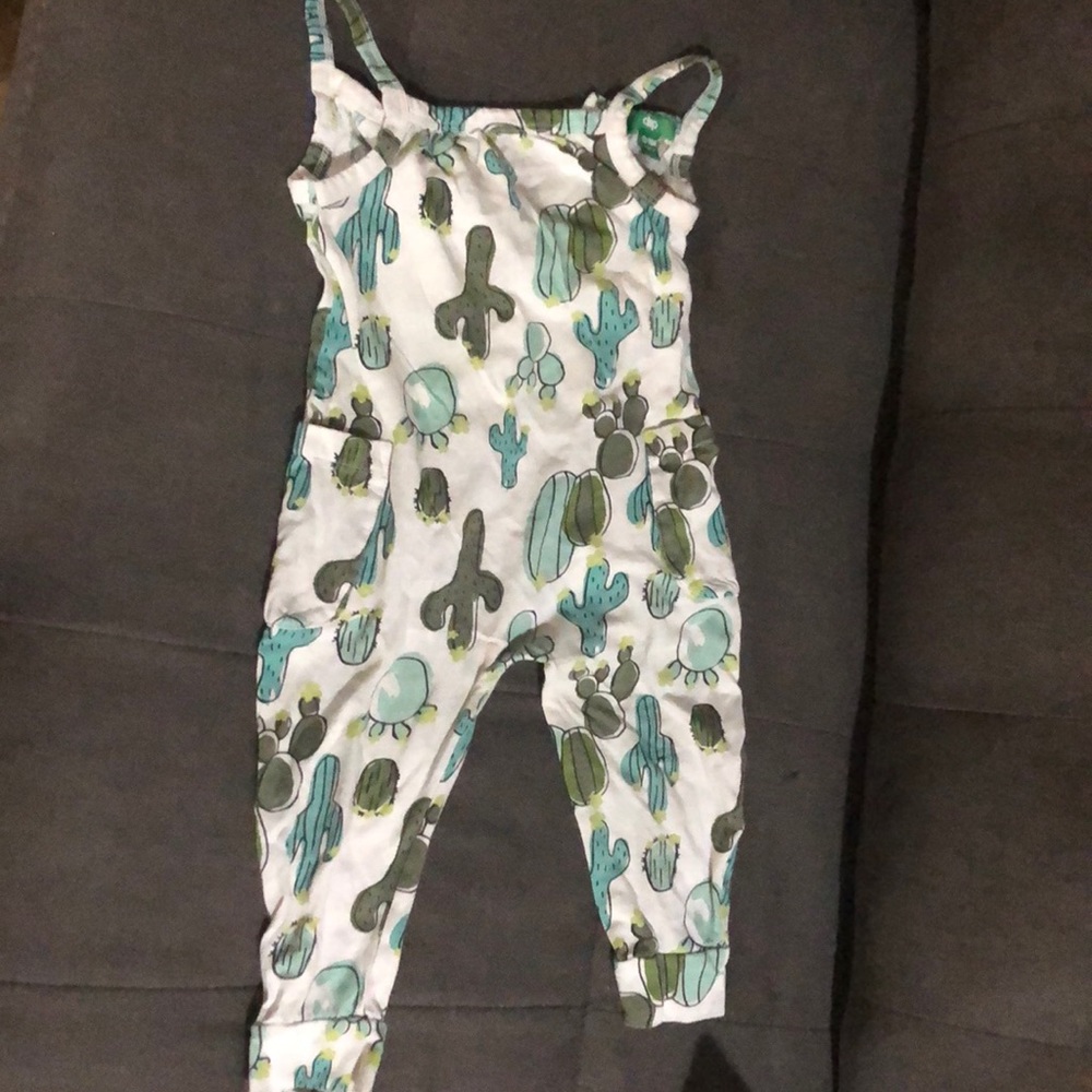 Baby romper